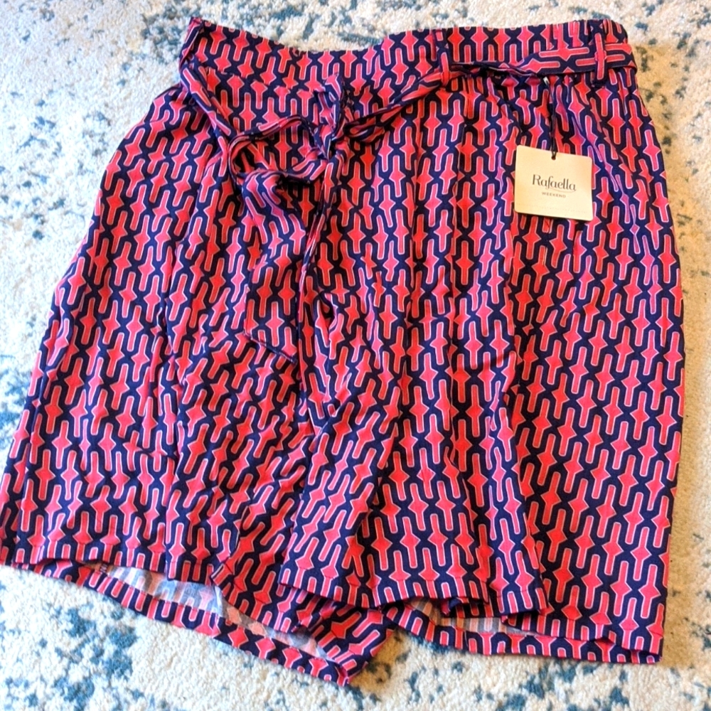 Medium shorts